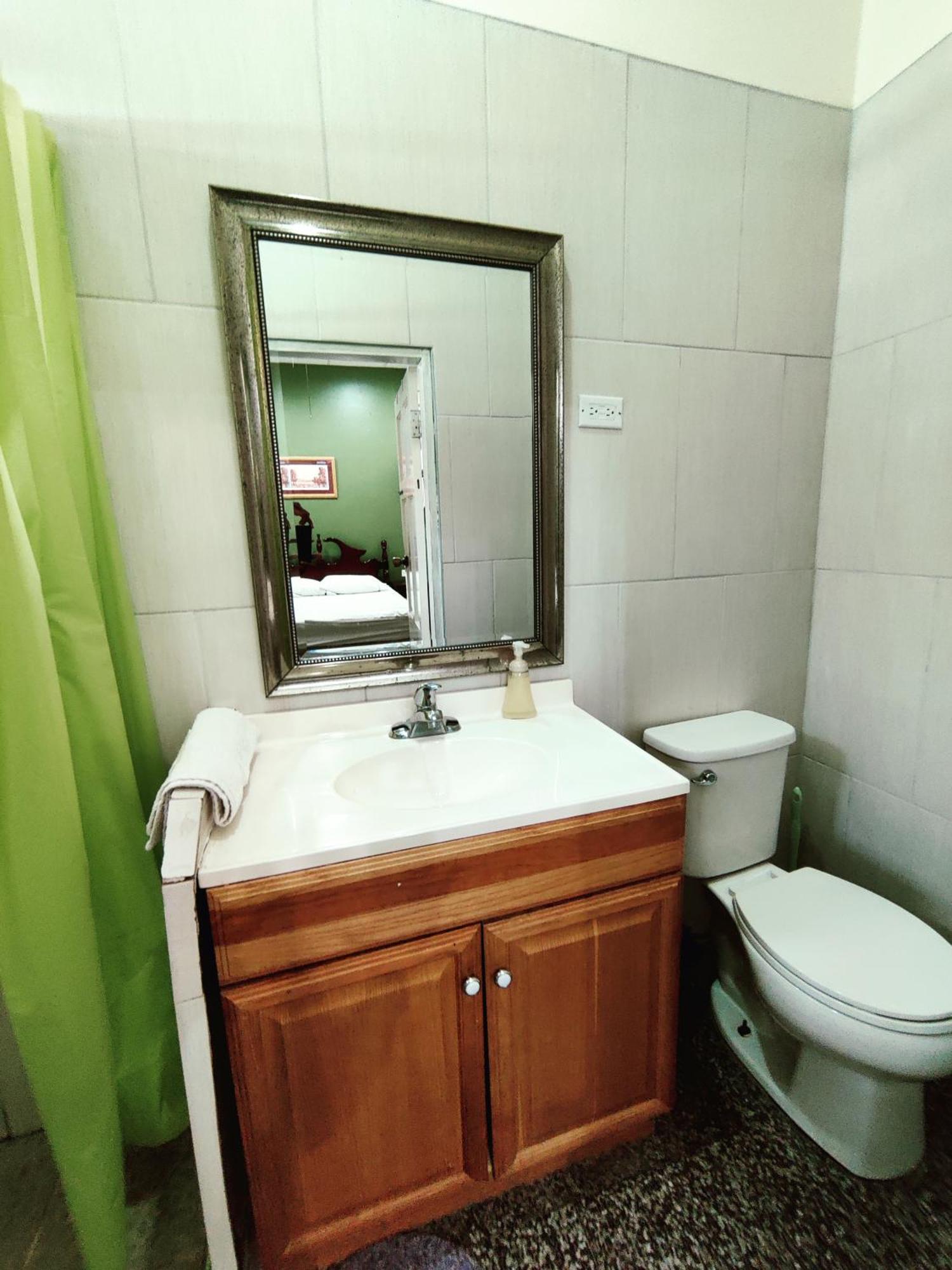 Bed and Breakfast Woodbrook On The Avenue Port of Spain Екстер'єр фото