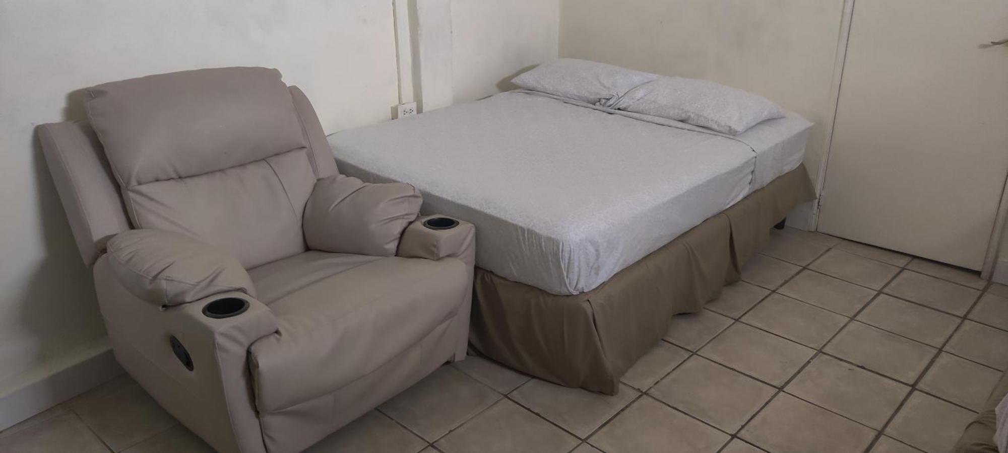 Bed and Breakfast Woodbrook On The Avenue Port of Spain Екстер'єр фото