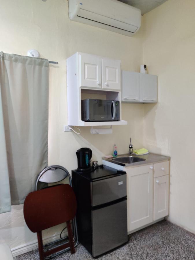 Bed and Breakfast Woodbrook On The Avenue Port of Spain Екстер'єр фото